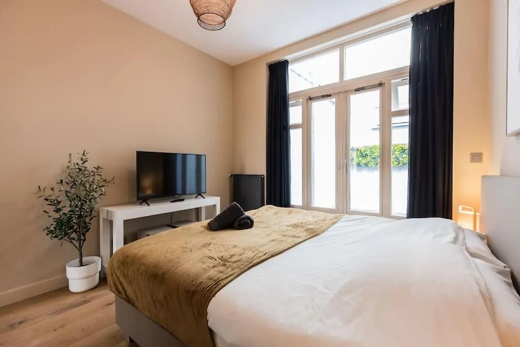 Appartement Shiraz Haag 0*,  Holland
