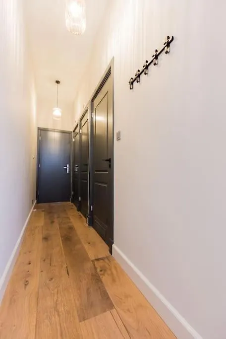 Appartement Shiraz Haag 0*,